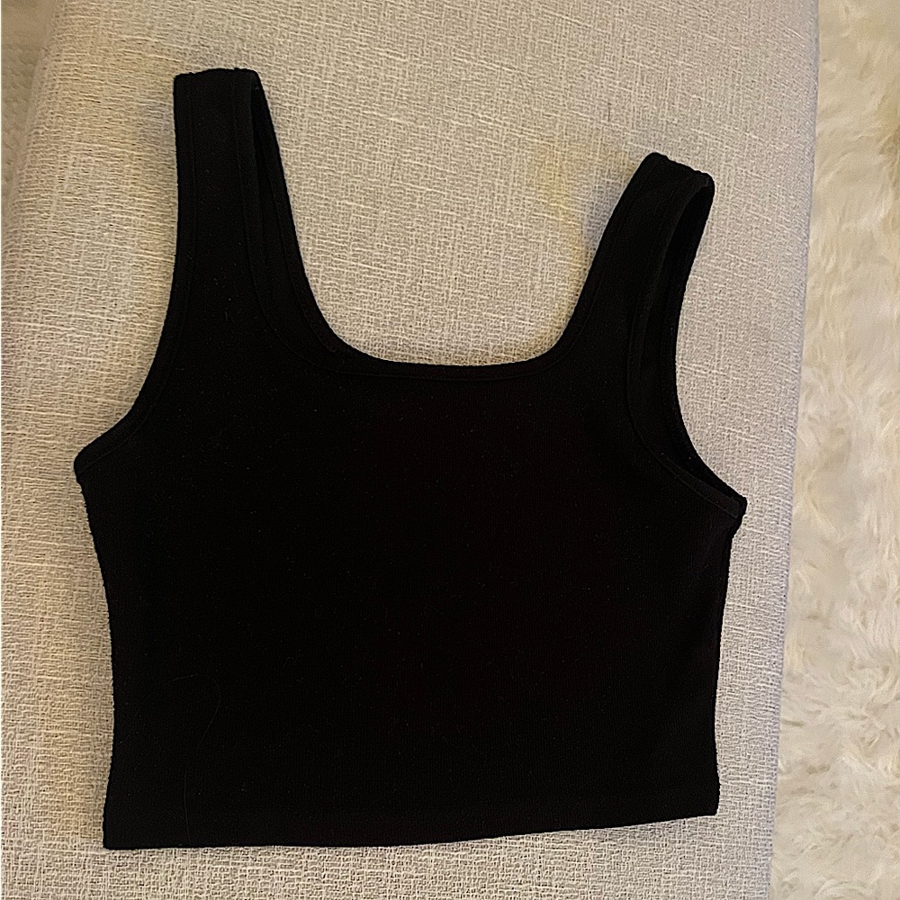 Black crop top
